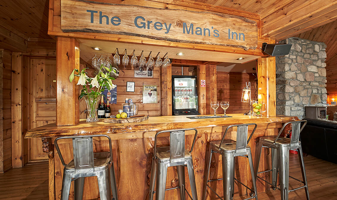 The Grey Mans Inn Bar - Aviemore